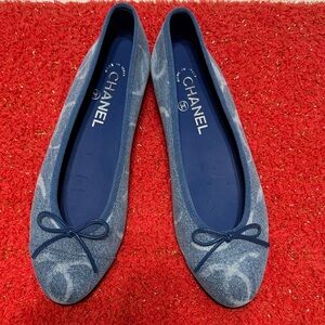 CHANEL Denim Blue Flats with Bow